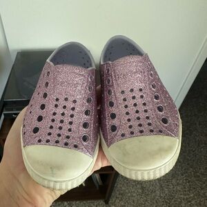 Native Kids Glittery Purple Water Shoes